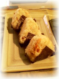 焼き鮭ゴマおにぎり-レシピのメイン写真
