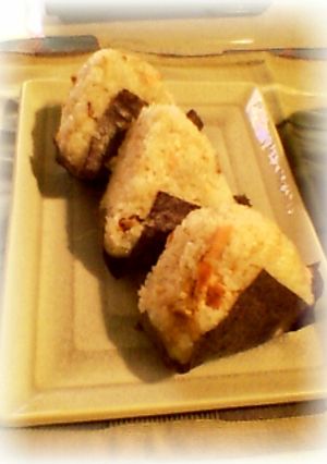 焼き鮭ゴマおにぎり-レシピのメイン写真