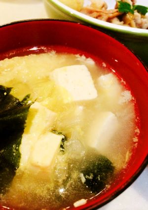わかめと豆腐と白菜　卵のほっこりみそ汁-レシピのメイン写真
