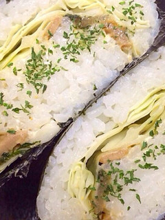 豚肉と大葉の味噌炒めでおにぎらず-レシピのメイン写真