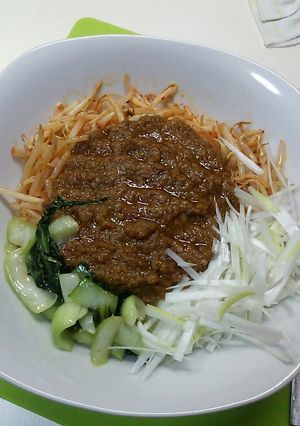 るる150 簡単美味しくピリ辛担々丼-レシピのメイン写真