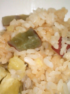 簡単すぎてごめん!さつま芋の炊き込みご飯-レシピのメイン写真