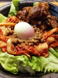 簡単鶏肉とキムチ納豆温泉卵のネバネバ丼-レシピのメイン写真