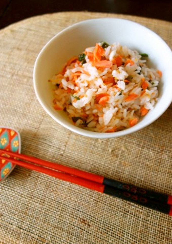 鮭とわかめの混ぜご飯-レシピのメイン写真