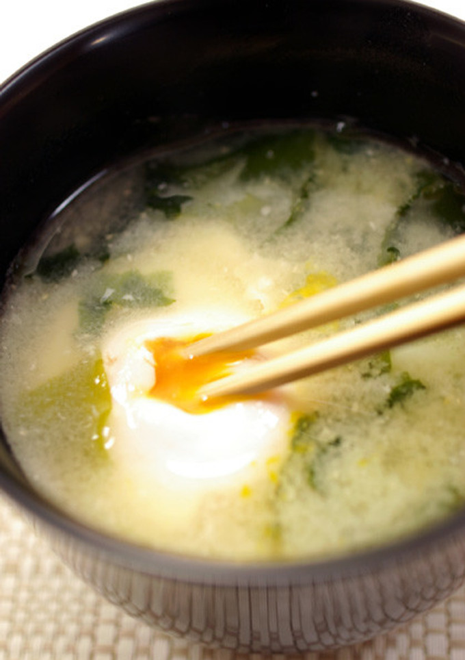 ほっこり♬卵とジャガイモとワカメの味噌汁-レシピのメイン写真