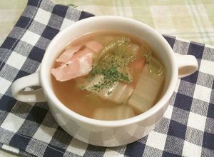 白菜とベーコンのコンソメスープ-レシピのメイン写真