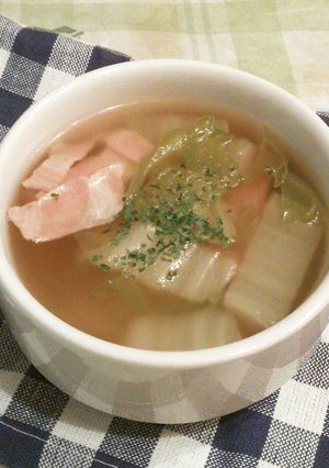 白菜とベーコンのコンソメスープ-レシピのメイン写真