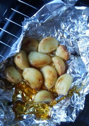 魚焼きグリルでにんにくのホイル焼き-レシピのメイン写真