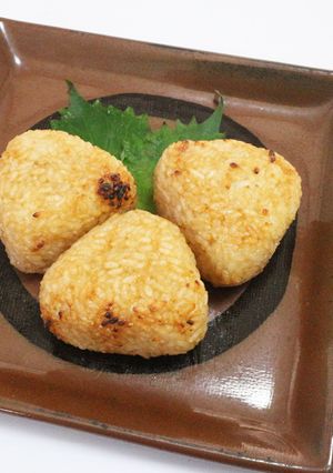 残りご飯再利用！めんつゆ焼きおにぎり-レシピのメイン写真