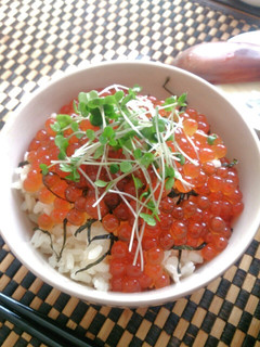 簡単ひと手間♪だし香るご飯deいくら丼-レシピのメイン写真