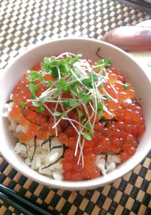 簡単ひと手間♪だし香るご飯deいくら丼-レシピのメイン写真