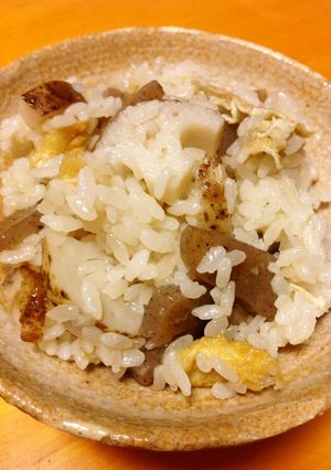 蓮根、こんにゃく、油揚げの炊込みご飯-レシピのメイン写真