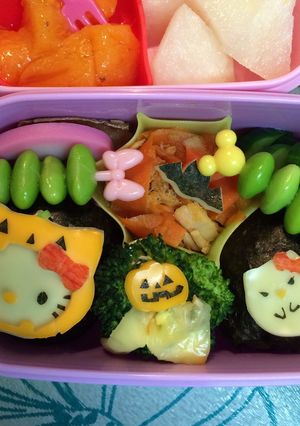 ハロウィン☆ キティ ☆キャラ弁-レシピのメイン写真