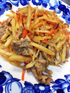簡単ジャガイモと豚肉のオイスターマヨ炒め-レシピのメイン写真