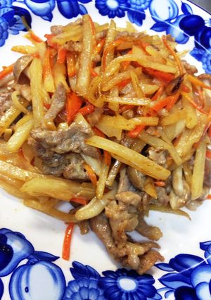 簡単ジャガイモと豚肉のオイスターマヨ炒め-レシピのメイン写真
