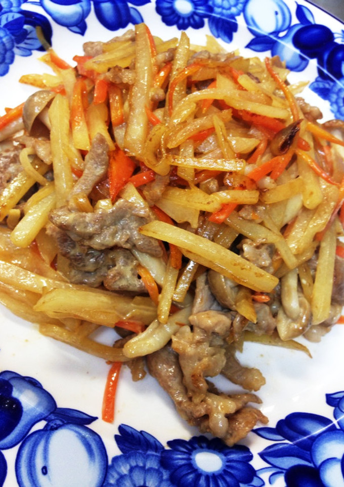 簡単ジャガイモと豚肉のオイスターマヨ炒め-レシピのメイン写真