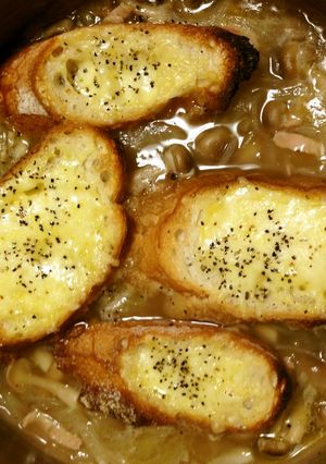 玉ねぎ好きのオニオングラタンスープ風鍋-レシピのメイン写真