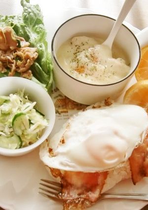 ベーコンエッグのっけ、ワンプレートランチ-レシピのメイン写真