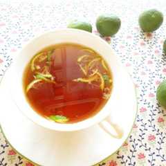 รูปของ すだちを搾った後は☆すだち紅茶とすだち湯