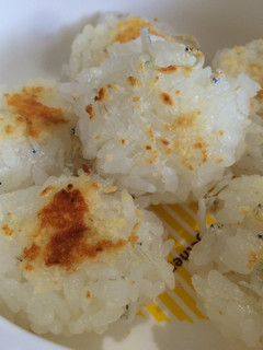 しらすとチーズの焼きおにぎり-レシピのメイン写真