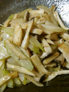 エリンギとセロリのしょうゆマヨ炒め-レシピのメイン写真