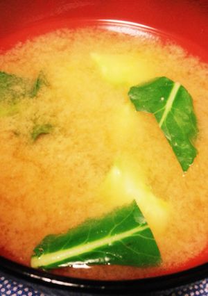 ブロッコリーの茎と葉のお味噌汁-レシピのメイン写真