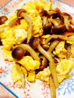 しめじとたまごのオイスター炒め-レシピのメイン写真