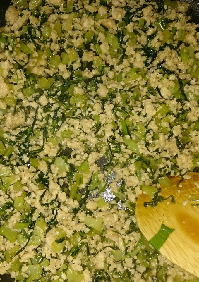 かぶの葉と鶏挽き肉の炒めもの-レシピのメイン写真