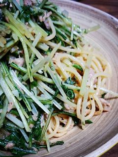 簡単★水菜とツナのペペロンチーノ風-レシピのメイン写真