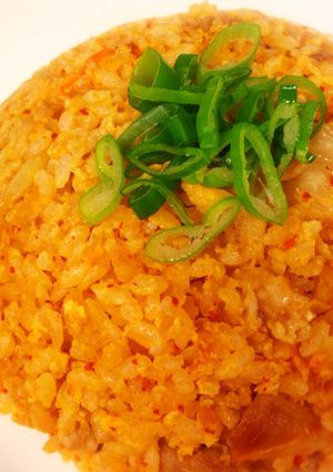 超簡単でパラパラ!本格キムチチャーハン-レシピのメイン写真