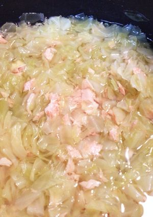 離乳食 中期 〜鮭とキャベツ〜-レシピのメイン写真