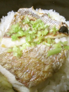 土鍋で鯛めし-レシピのメイン写真