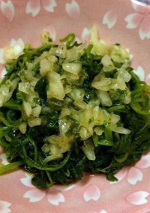 ほうれん草のおひたし♪塩大葉玉ねぎ乗せ～-レシピのメイン写真