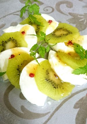 キウイでカプレーゼ風-レシピのメイン写真