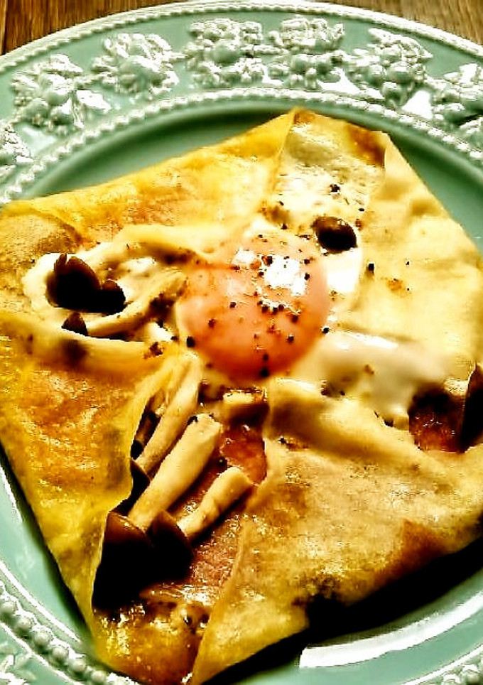 ☺簡単美味しい♪春巻きの皮でガレット風☺-レシピのメイン写真