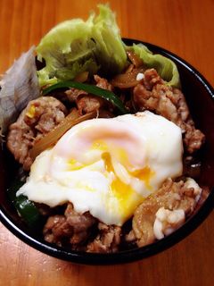 ランチやお弁当に♪ 豚コマの生姜焼き丼-レシピのメイン写真