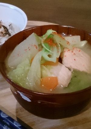 秋鮭の具だくさん味噌汁♪-レシピのメイン写真