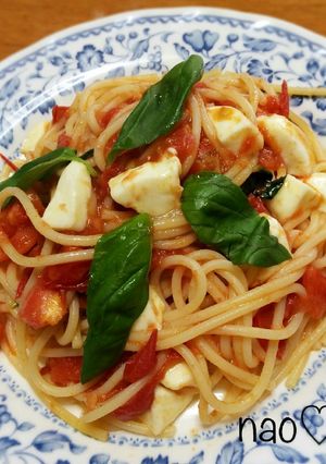 少ない材料で♪トマトとモッツアレラパスタ-レシピのメイン写真