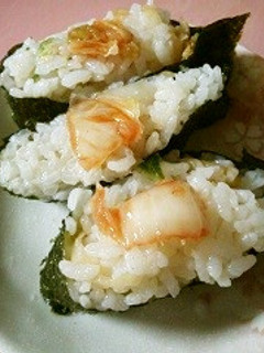 韓国風?!キムチdeおにぎらず-レシピのメイン写真
