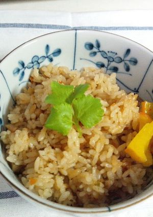 残り物で簡単炊き込みご飯♪(*^.^*)-レシピのメイン写真