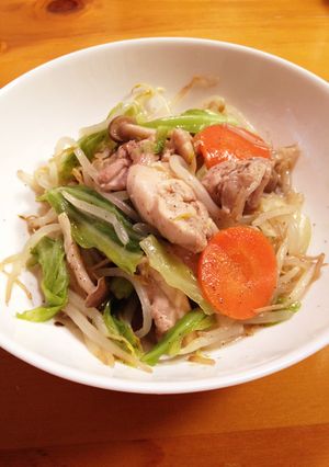 簡単！キャベツとモヤシと鶏肉シンプル炒め-レシピのメイン写真