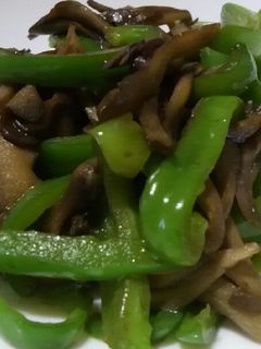 ピーマンと舞茸の香味ペースト炒め-レシピのメイン写真