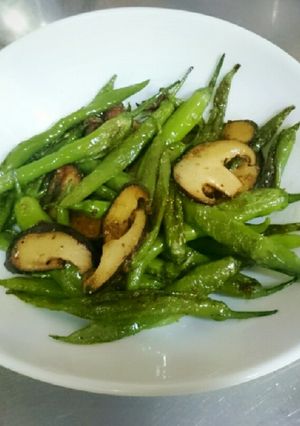 ししとうときのこのガリバタ醤油炒め-レシピのメイン写真