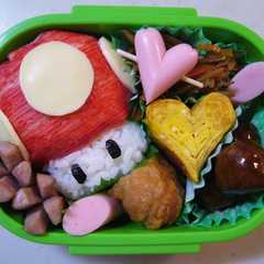 รูปของ スーパーマリオ"きのこ"弁当