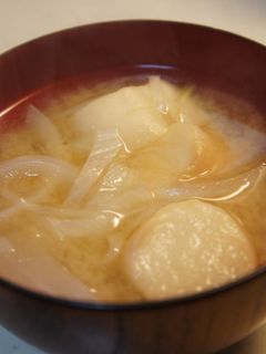 玉ネギと麩の味噌汁-レシピのメイン写真