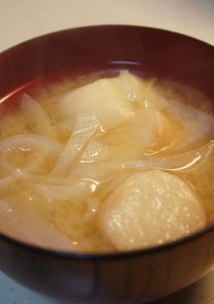 玉ネギと麩の味噌汁-レシピのメイン写真
