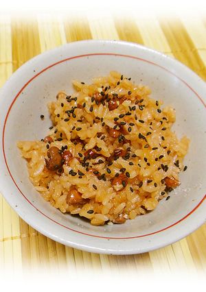 炊飯器で炊ける!黒ごまきかせてお赤飯-レシピのメイン写真
