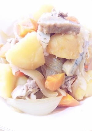 野菜の水分だけの肉じゃが(砂糖不使用)-レシピのメイン写真