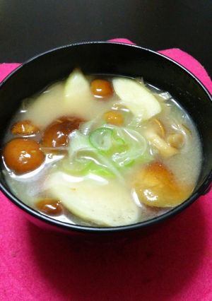 ぽかぽか♪なめことマコモダケのなめこ汁-レシピのメイン写真
