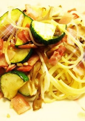 ズッキーニとベーコンのパスタ-レシピのメイン写真